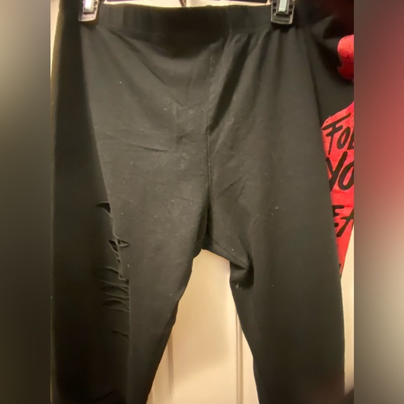 NWOT Freddy Kruegar Nightmare on Elm St Slashed Leggings - Picture 6 of 9